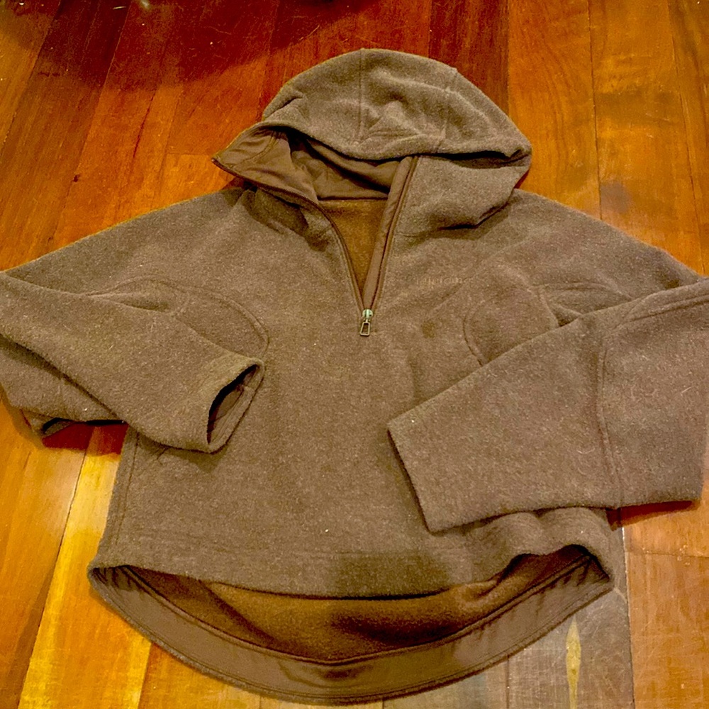 Lululemon pull over, slightly cropped with kangaroo pocket.